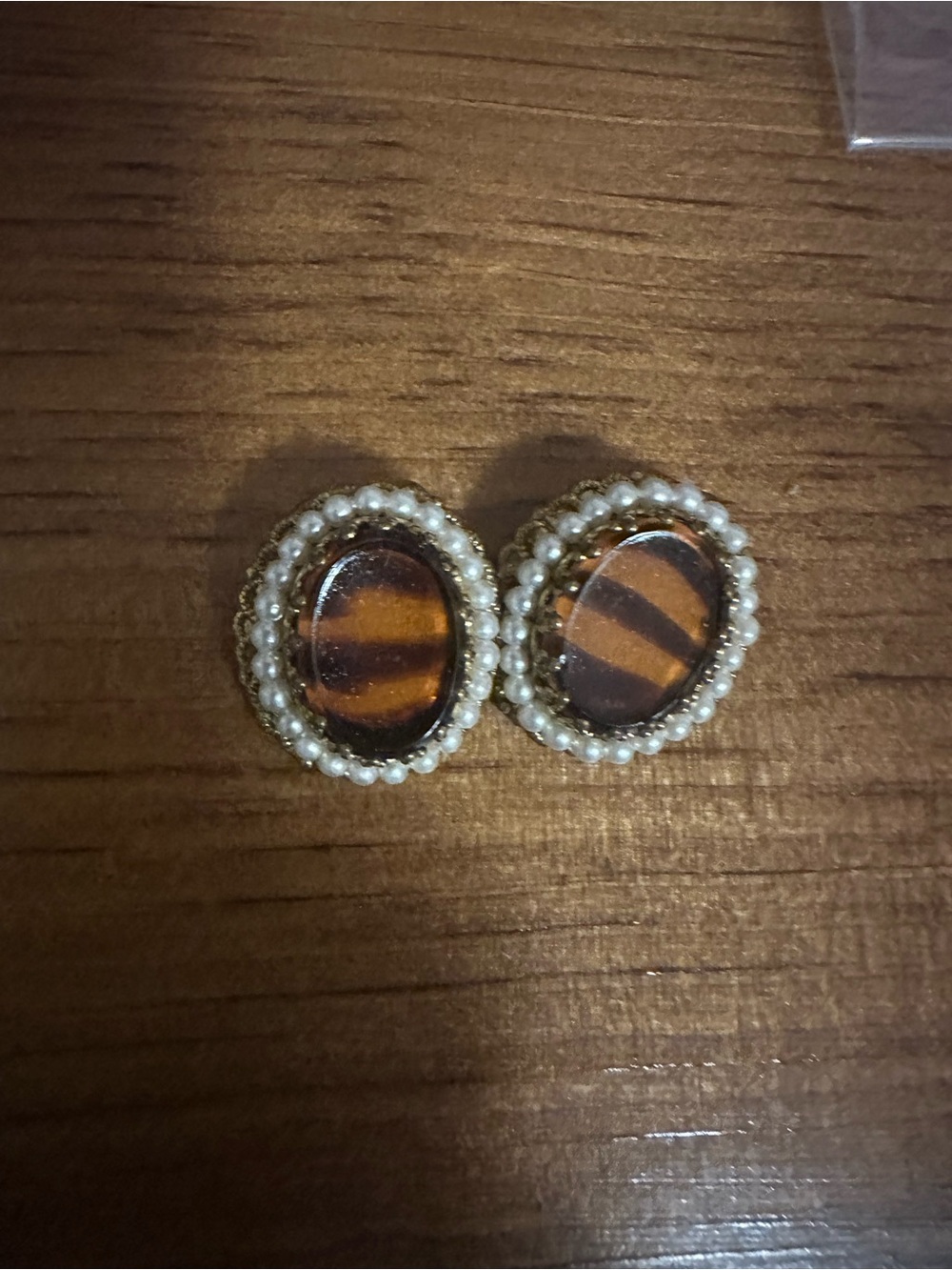 Vintage Brown Pearl Border Oval Clip-on Earrings